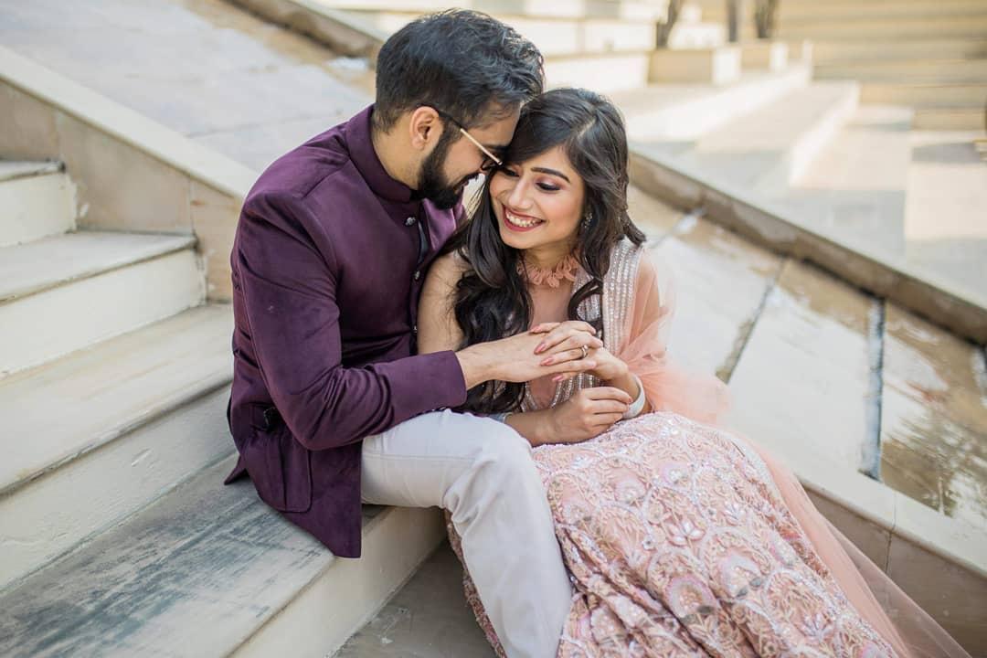 Funny Wedding Couple Poses Outside Before Stock Photo 623963654 |  Shutterstock