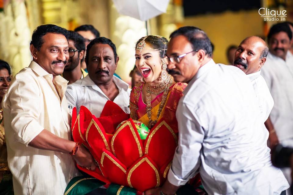 6 Fascinating Butta Wedding Entry Images That Would Awe You
