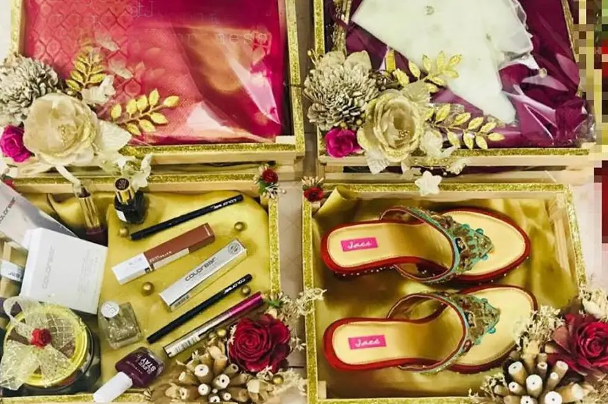 VT REAL NUTRI Dry Fruit & Laxmi Ganesh ji home decor show piecePink Gift  Basket/Gift Box/Gift Pack/Gift  Hamper/Diwali/Rakhi/Christmas/Pongal/Wedding/Anniversary (125 * 6).750GM :  Amazon.in: Grocery & Gourmet Foods