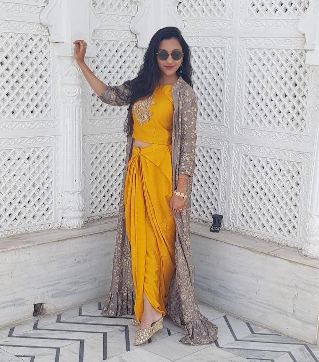 Haldi ceremony dresses for clearance guests