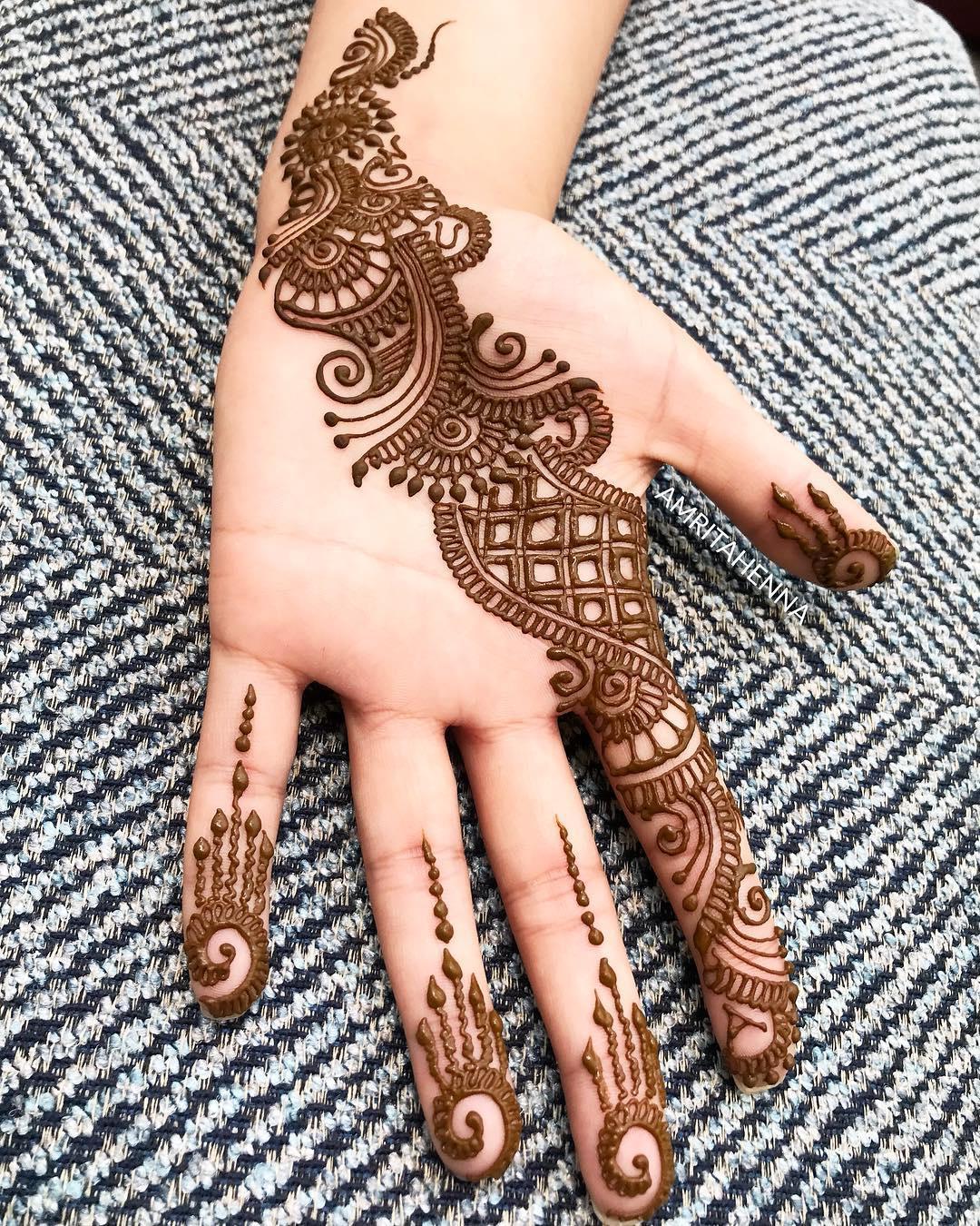 Simple Bridal Mehendi Design For Back Side