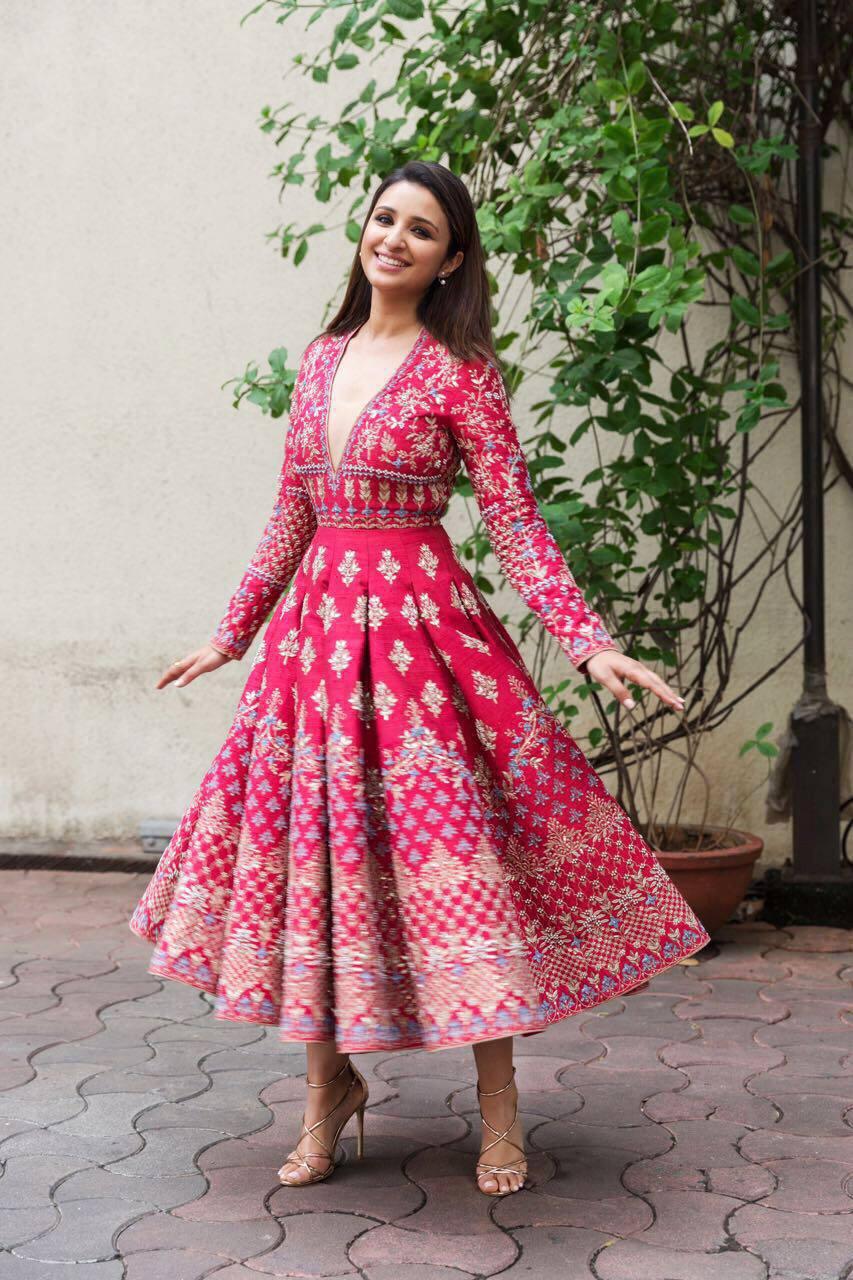 PETAL PINK LEHENGA SET WITH A HANDWORK BLOUSE, PAANI SEQUIN OMBRÉ SKIRT AND  OMBRÉ RUFFLED DUPATTA. - Seasons India