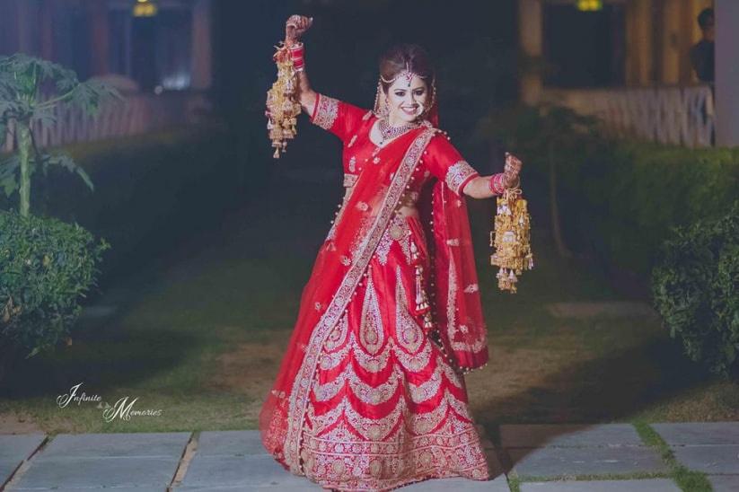 Elegant Red bridal heavy embroidered Lehenga Set- Rent