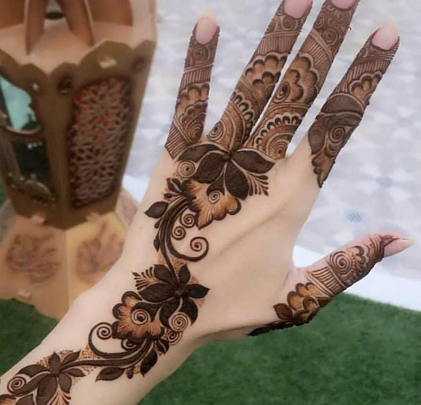 31 Easy Mehndi Design That Anyone Can Try At Home