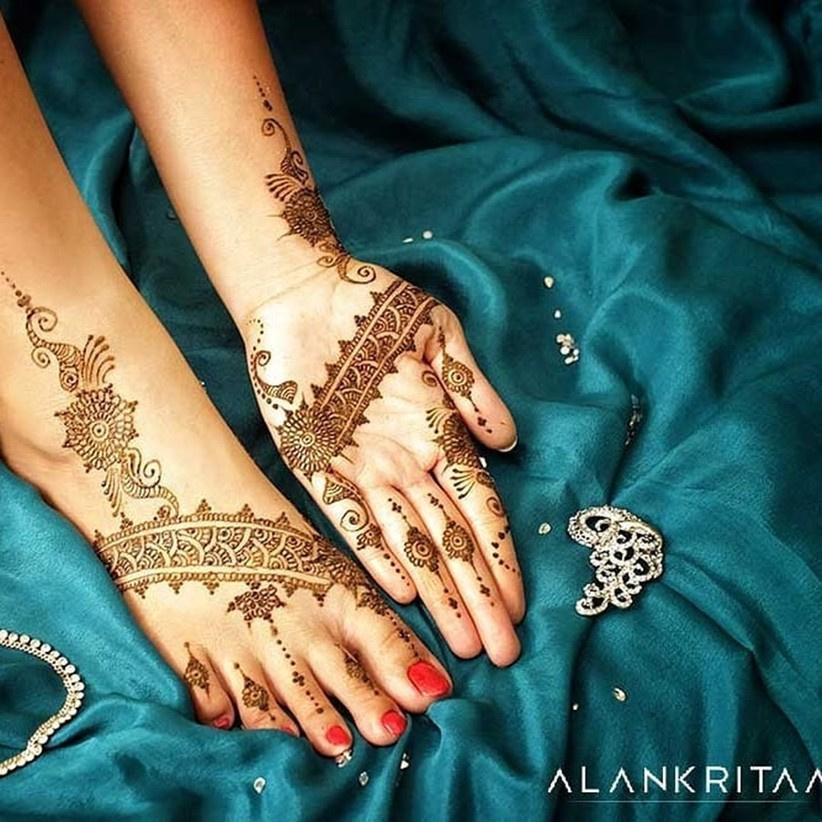 85+ Best Leg Mehandi Design Photos (Bridal Collection) - eAcademy