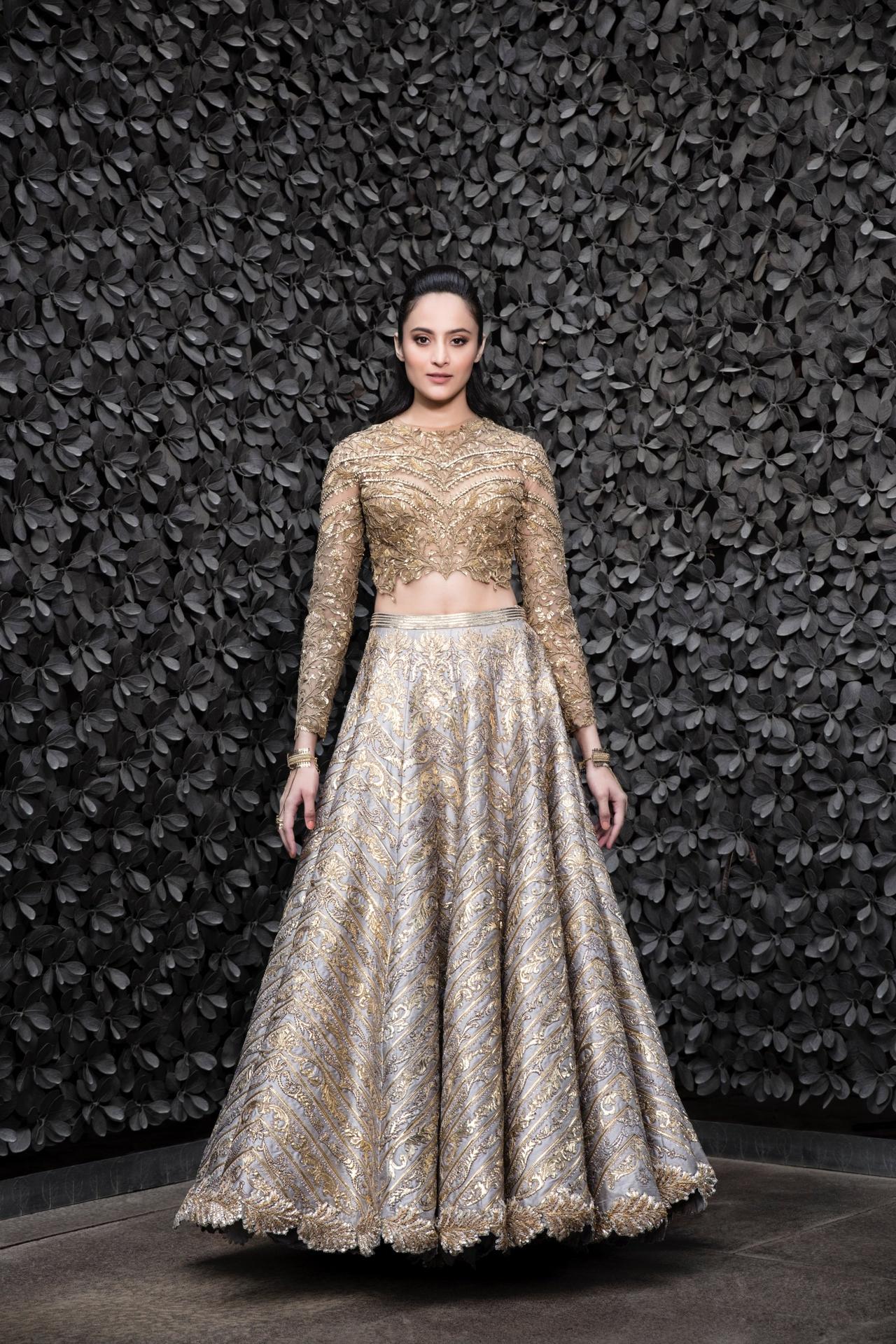 All the stunning brides-to-be and bridesmaids, trust me, you won't want to  miss adding this gem to your wish-list! A perfect lehenga ... | Instagram