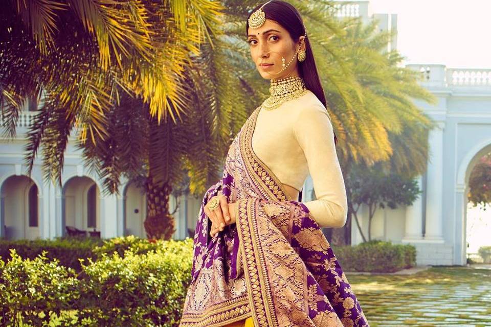 Banarasi Silk Dupatta Designs for Brides That Are Sure to Turn Heads