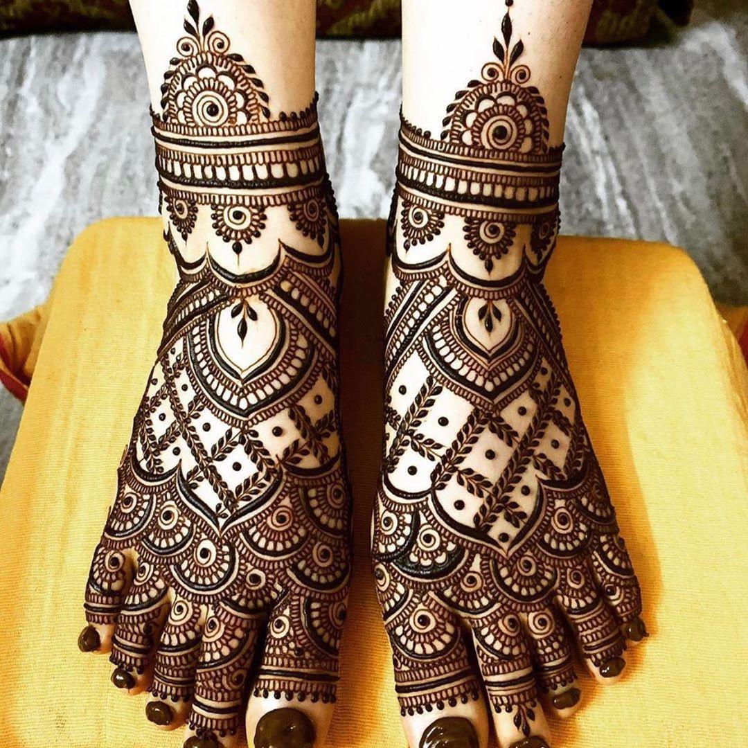 Traditional Leg Mehndi