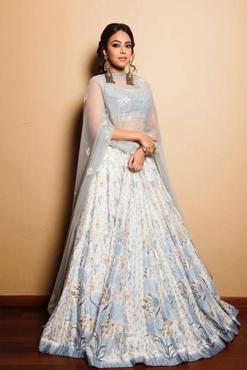 32785 bollywood theme party dress swara bhaskar lehenga for promotional event for veere di wedding facebook