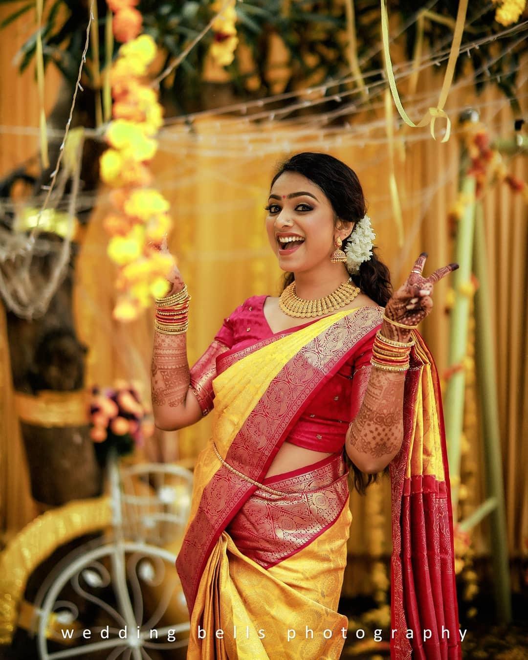 Choose Golden Sarees to Enhance the Bridal Look | Indian Wedding Saree