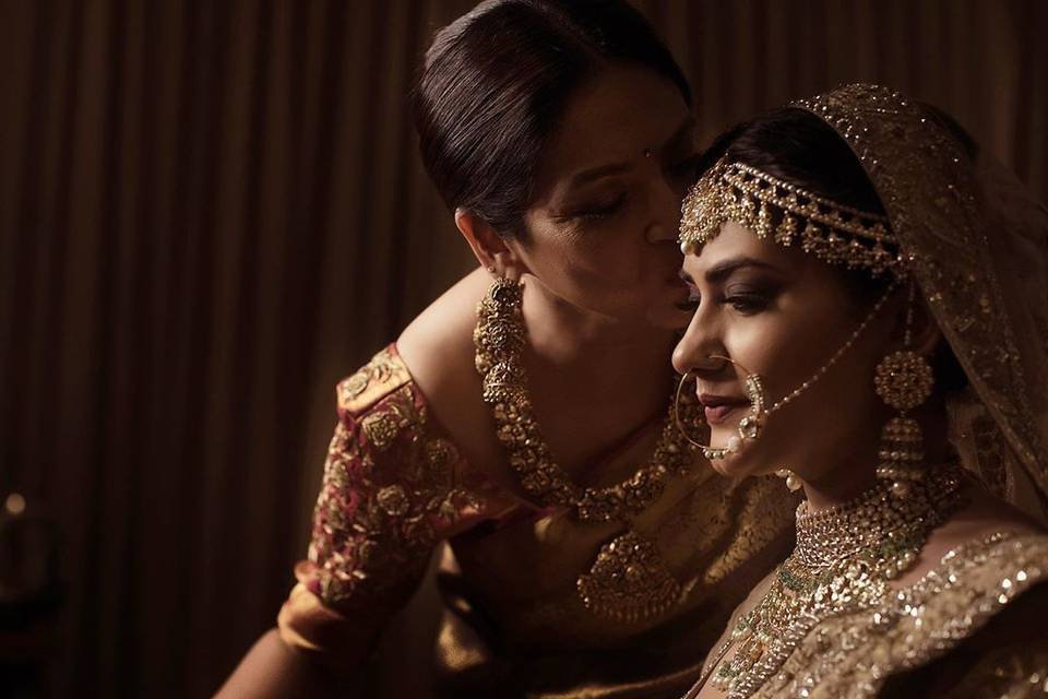 Indian Bridal Makeup That Complements Your Bridal Outfit