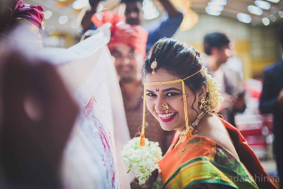 5 Absolutely Stunning Marathi Nath Designs to Make Your Bridal Avatar Drop Dead Gorgeous