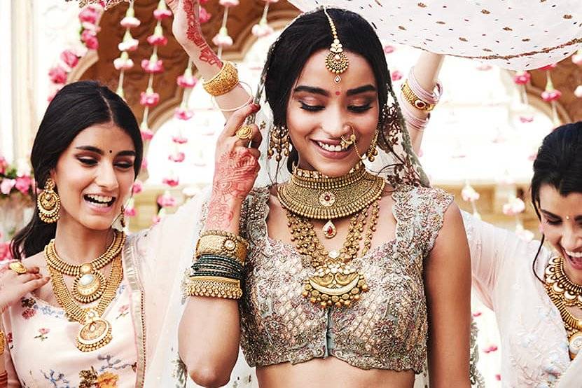 Your Artificial Heavy Bridal Set Should Have These 10 Pieces Of Jewellery  To Turn You Into A Stunning Bride