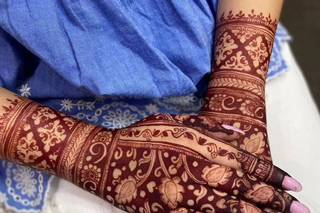 back full hand bridal mehndi design