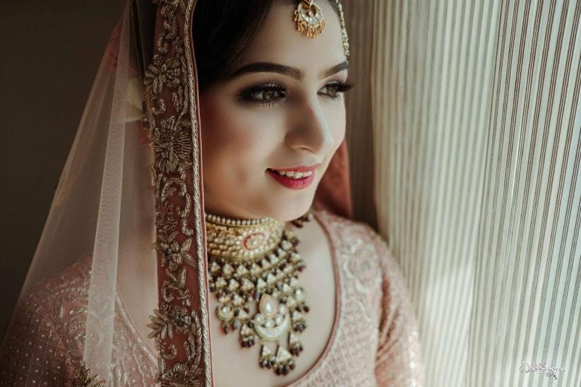 Contrasting Jewellery Ideas To Pair & Wear With Your Red Lehenga! | Red  wedding lehenga, Bridal lehenga red, Bridal jewellery inspiration