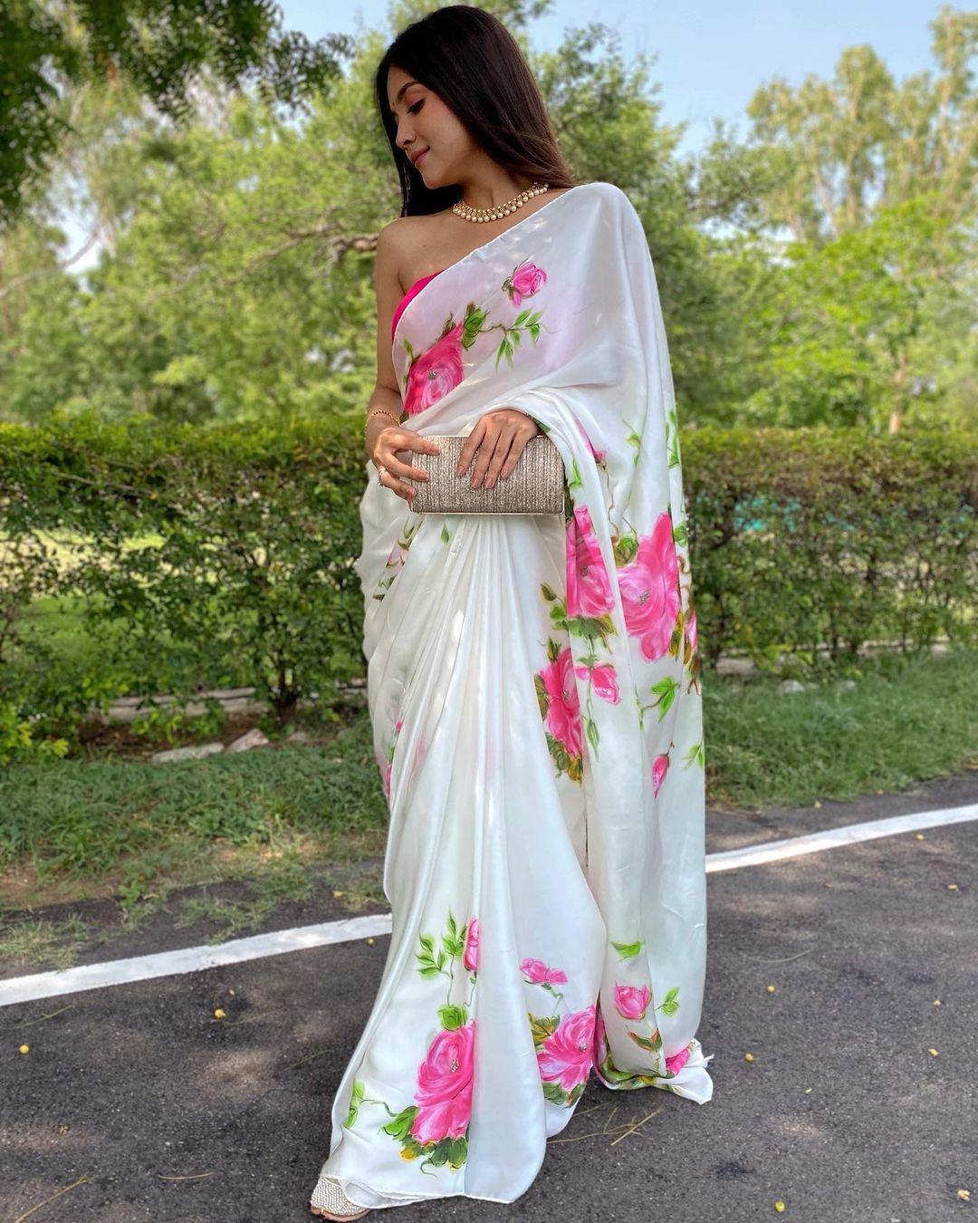 Pretty Blouse Design Ideas For Kerala Saree or Kasavu Saree | Kerala saree  blouse designs, Kasavu saree, Kerala saree