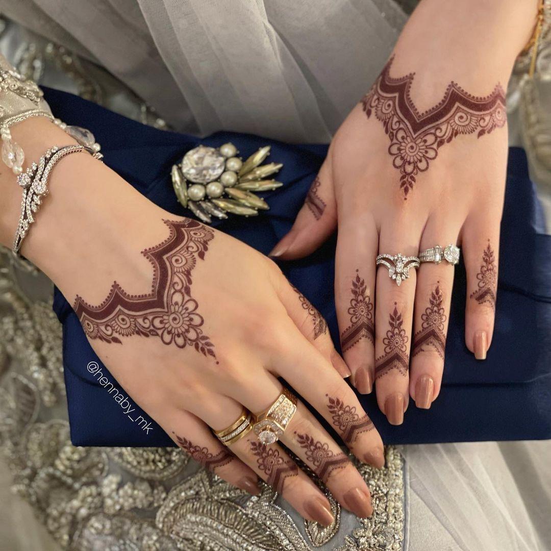 100 Simple And Easy Mehndi Designs For Brides 22