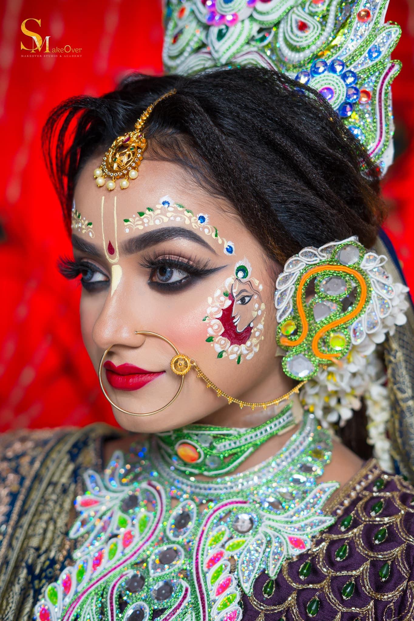 50 Beautiful Bindi Designs To Check Out This Year And Add To Your Bridal