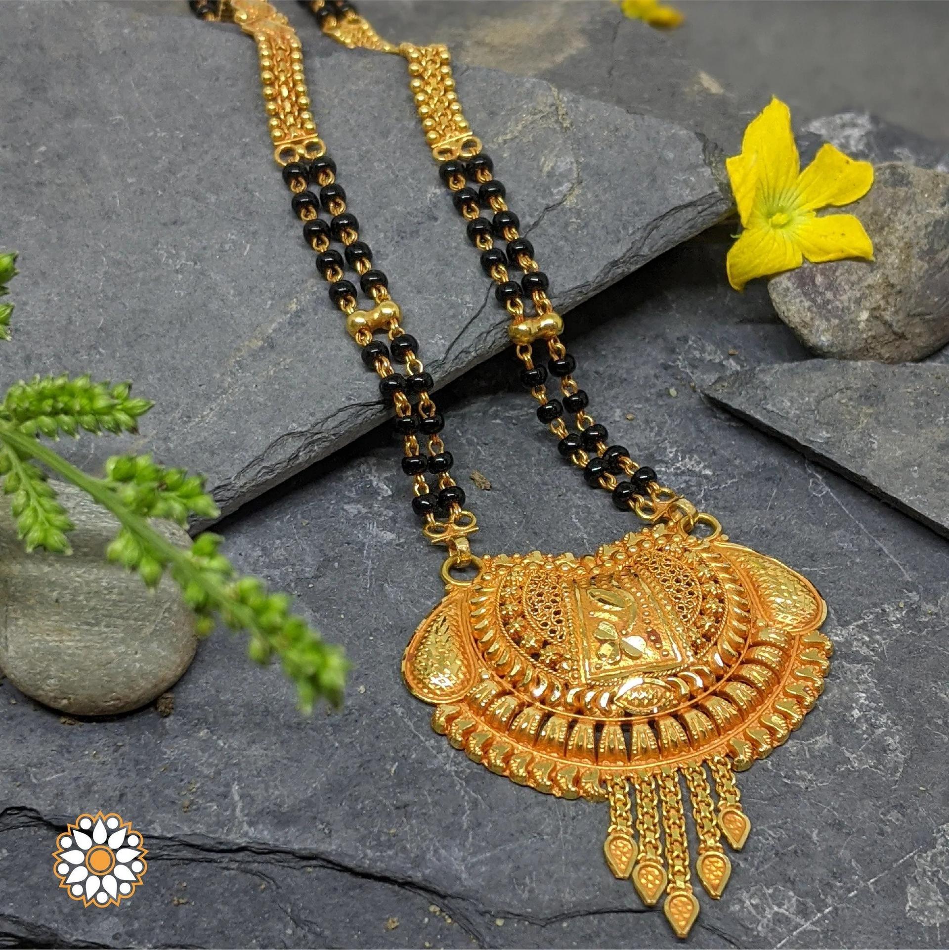 100 Latest Mangalsutra Designs For The Brides Of This Generation   110416 Gold Mangalsutra Jaiguru Jewellers 