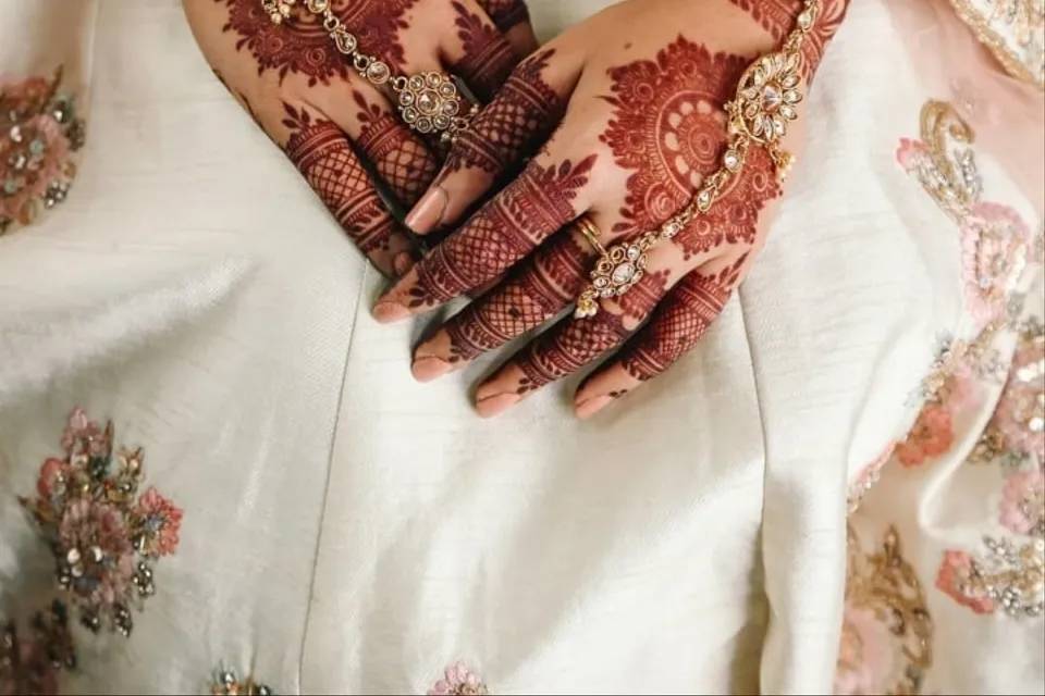 M E G H A | engagement mehndi for my sister 🤍 Megs, I have done your ... |  TikTok