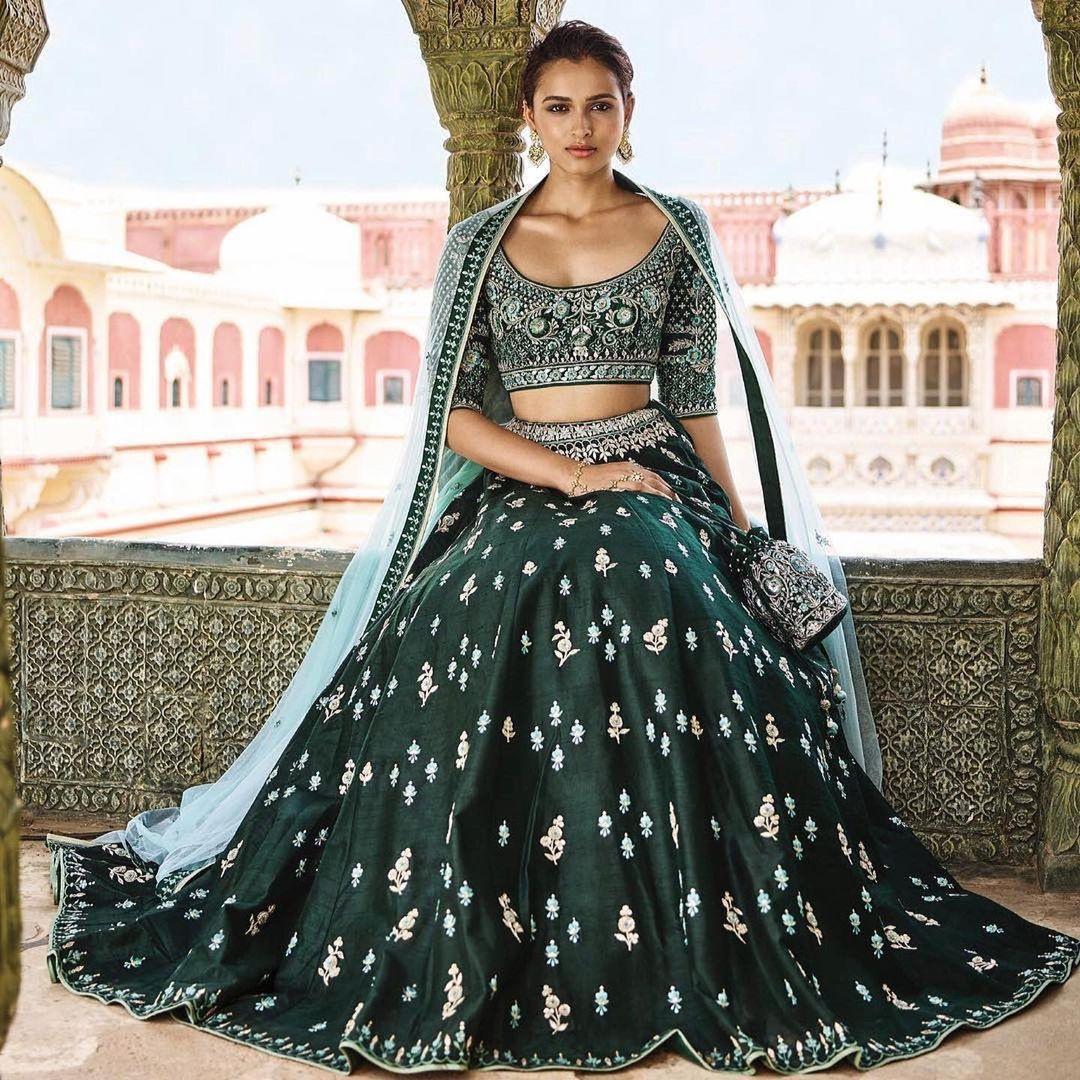 Buy Iara Lehenga Set -Sage Online from Anita Dongre