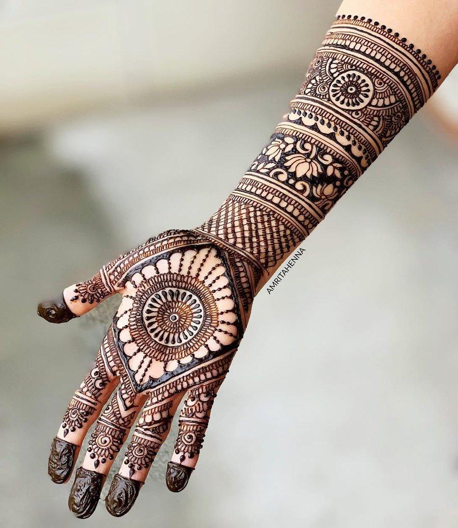 Breathtaking Full Hand Mehndi Designs For Traditional Indian Brides-sonthuy.vn