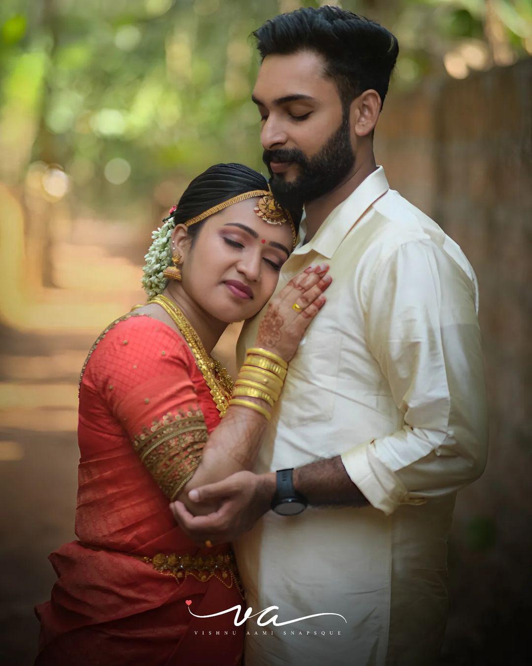Kerala Style Wedding Photography | Couple Photoshoot Poses and Ideas | Book  Type Album |#tamil - YouTube