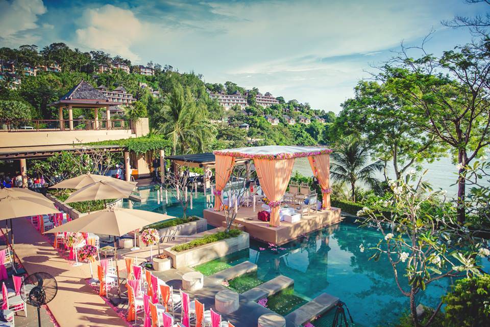 25+ Beautiful Floating Mandap Ideas for Your Pheras Straight Out of a Fairytale