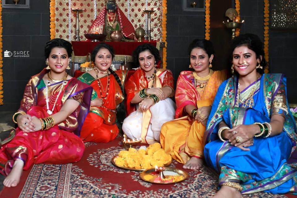Instagram post by yeola paithani • Mar 13, 2019 at 8:13am UTC | Indian  bridal fashion, Indian wedding bride, Bridal hairstyle indian wedding