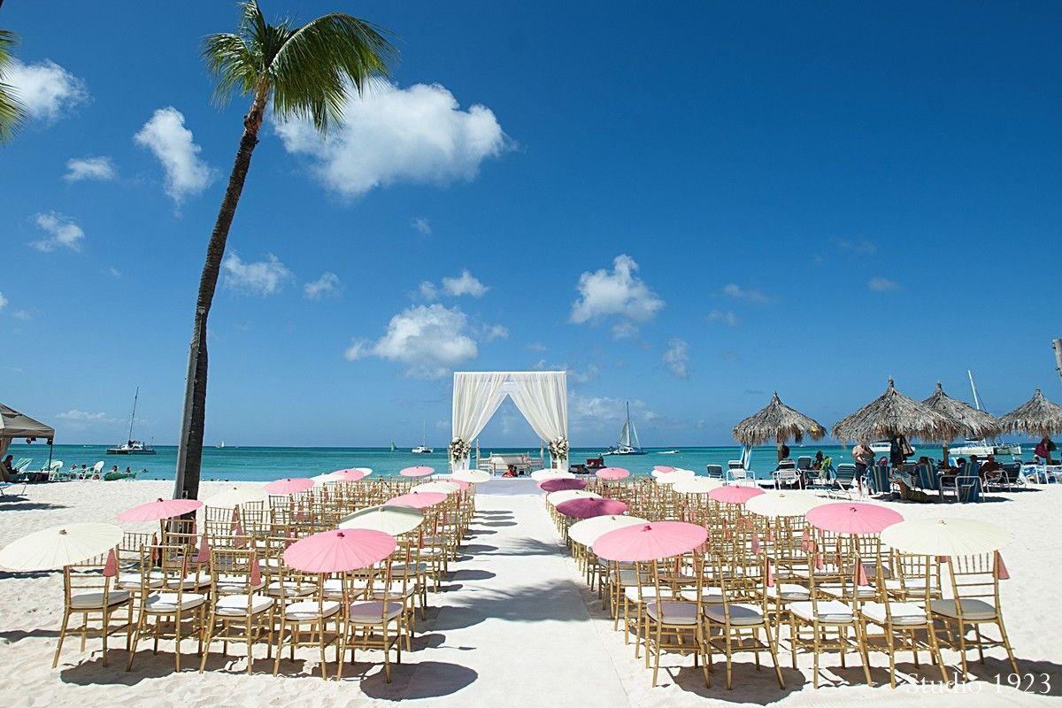 20+ Beach Wedding Venues For A Romantic Union