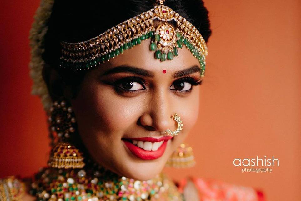 Must-Have Accessories to Pair with Your Wedding Lehenga as a Bride –  Tirumala Designers