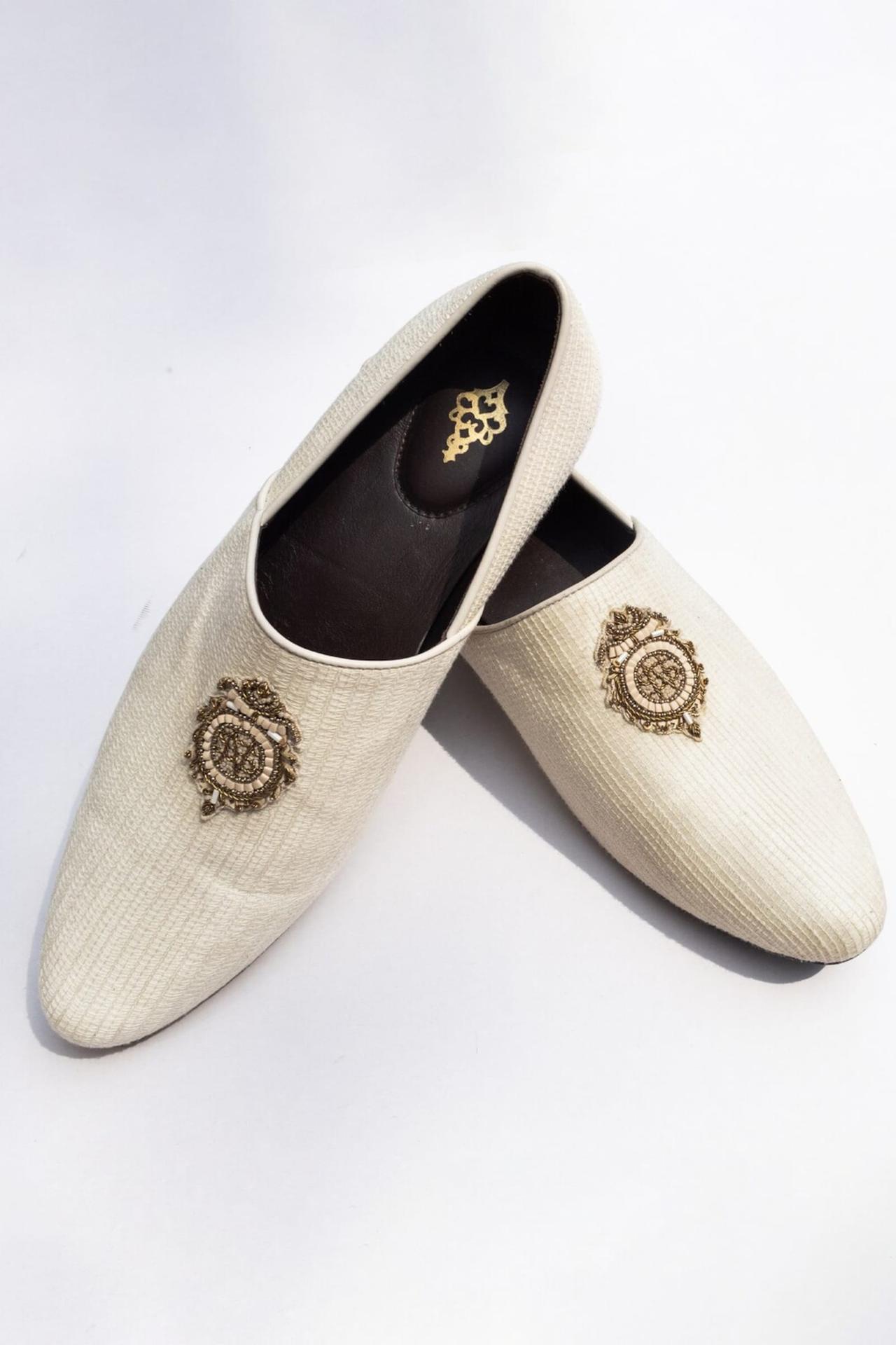 footwear-for-kurta-pajama