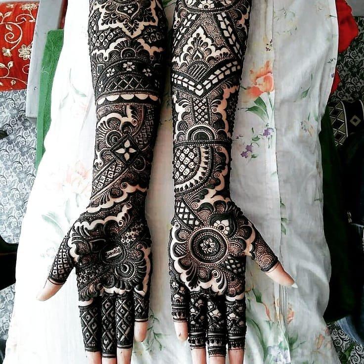 Indian Henna Design on Bride's Hands