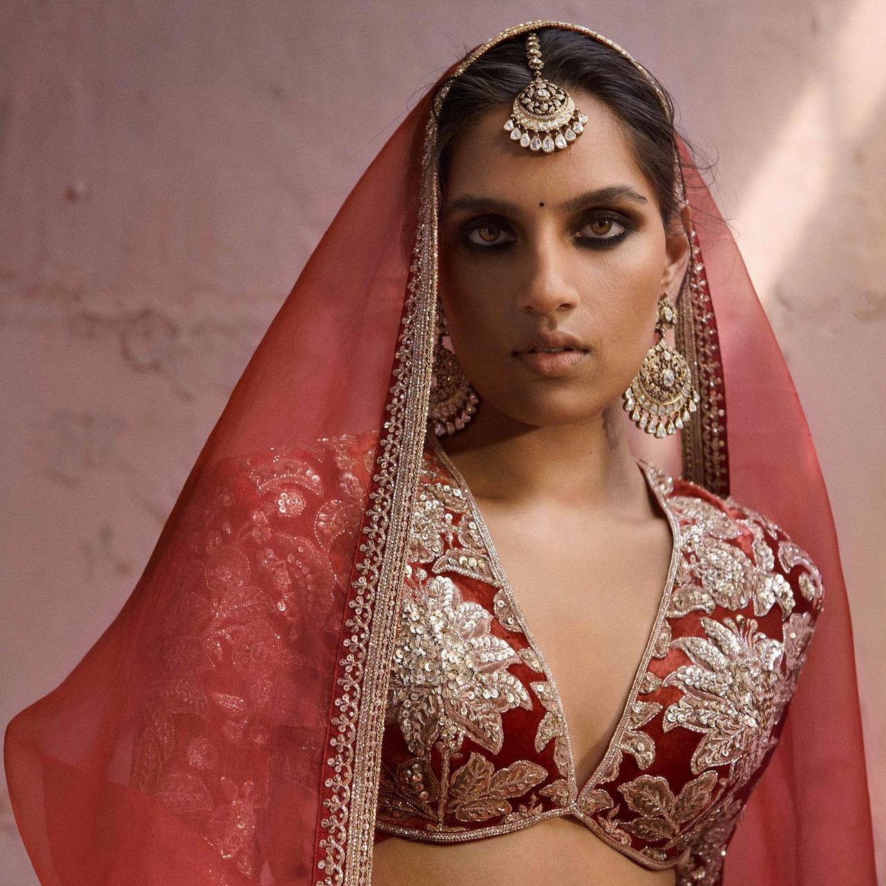 10 Wedding Day Pattu Half Saree Designs for South Indian Brides | Half saree  lehenga, Half saree designs, Saree designs