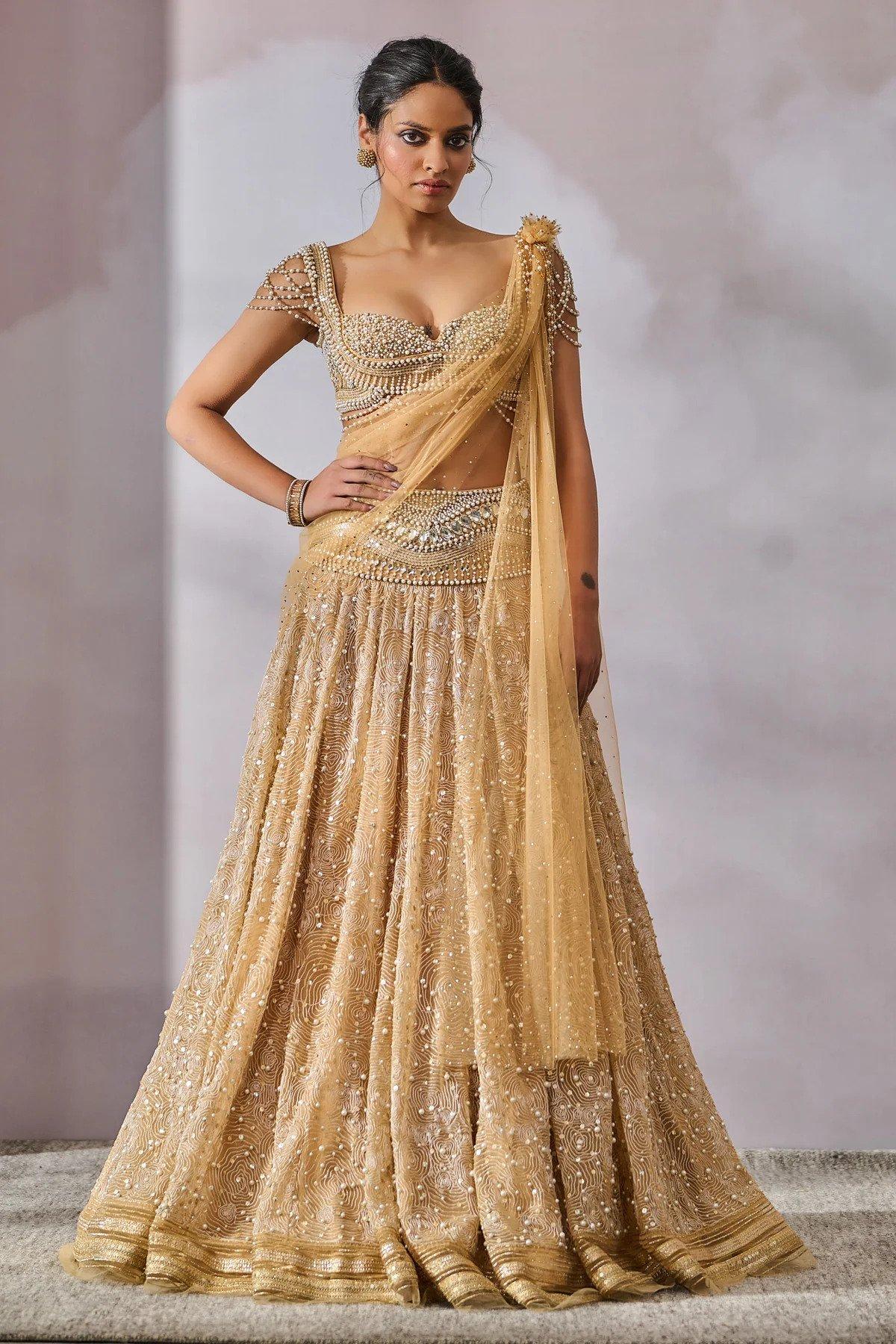 A Splash of Sunshine: The Cutest Color-Coordinated Haldi Outfits for  Couples! | WeddingBazaar
