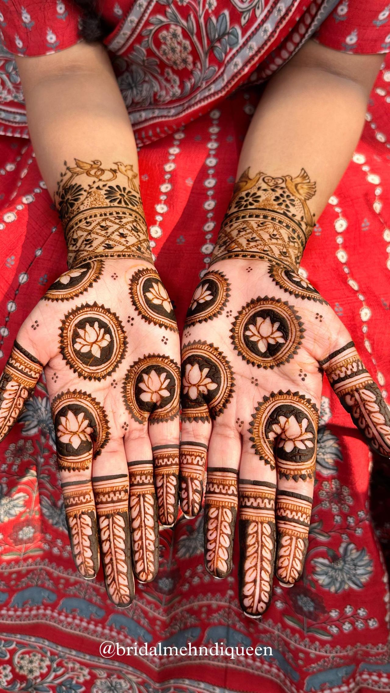 beautiful front hand Gol tikki mehndi design for simple easy Mandala mehndi  design collection Part-… | New mehndi designs, Circle mehndi designs, Henna  designs hand