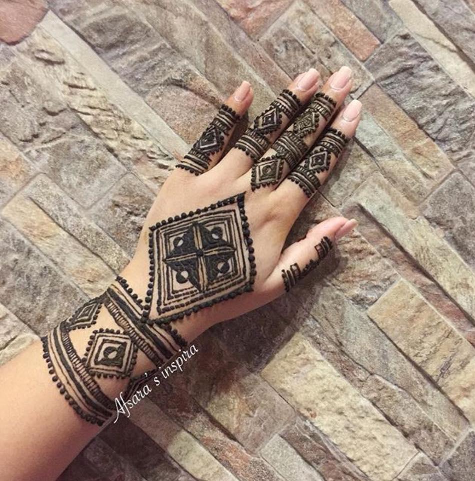 Mehndi Designs 2024: The Latest Trends You Need to See Right Now! | Bridal  Mehendi and Makeup | Wedding Blog