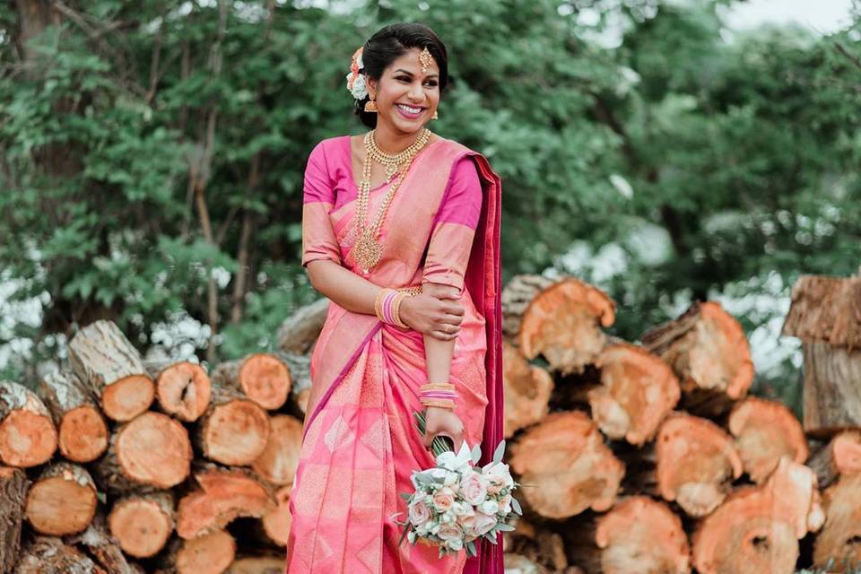 Fuchsia Pink Colour Silk Woven Saree