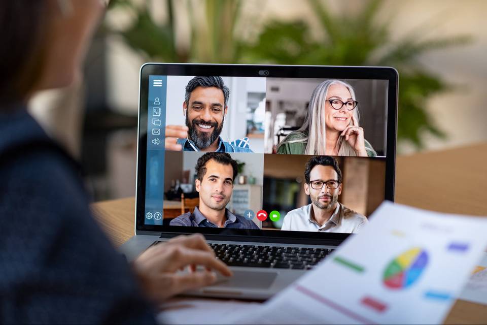 Here Are the Basics of Virtual Meeting & How to Host It Like a Pro