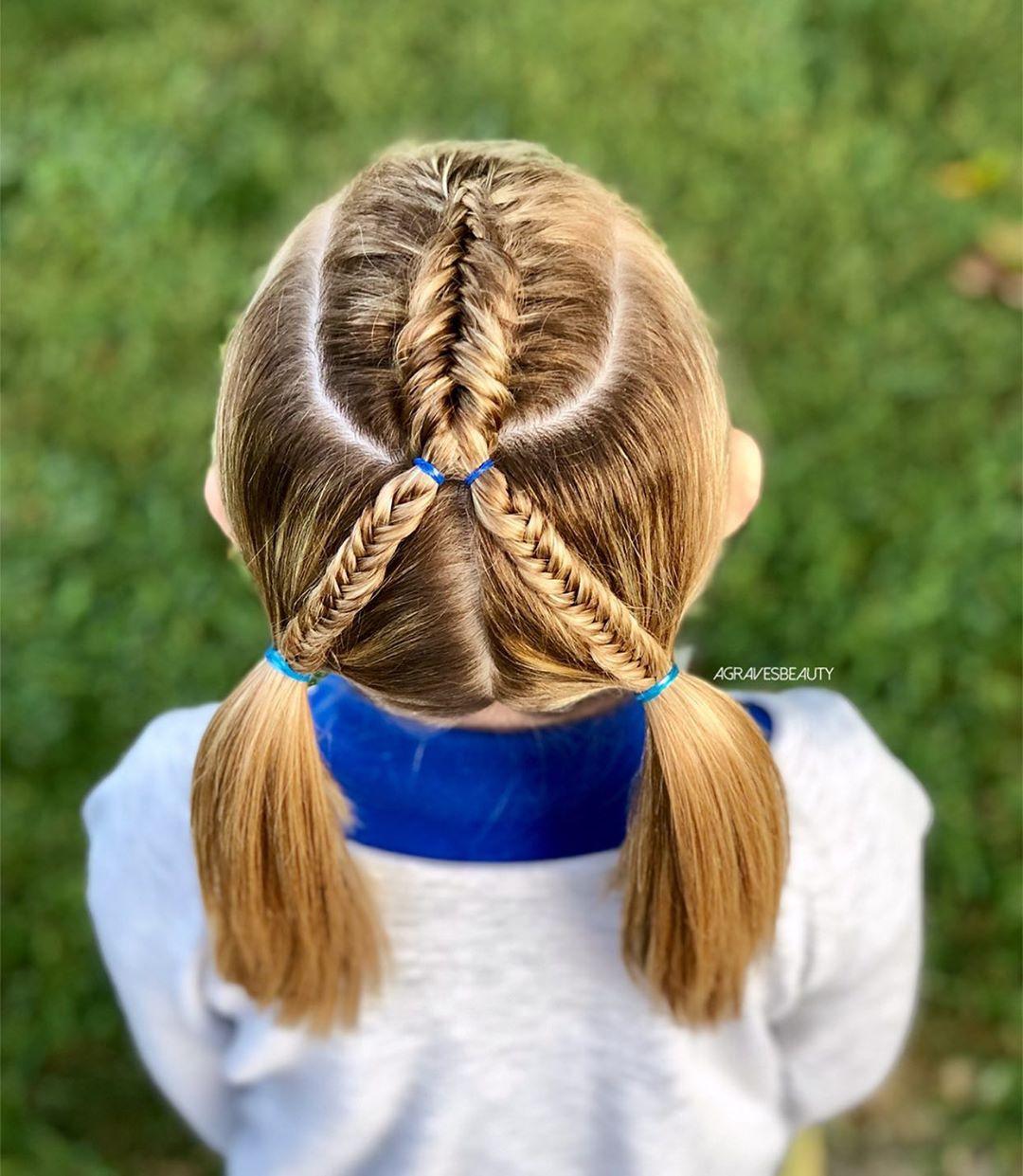 DIY Messy Fishtail Braid | DIY Weddings | OnceWed.comDIY Messy Fishtail  Braid Wedding Hairstyles |