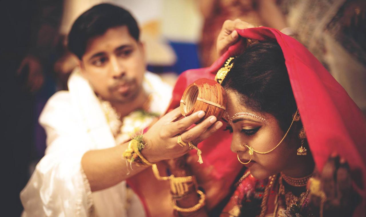 Bengali Wedding Pose