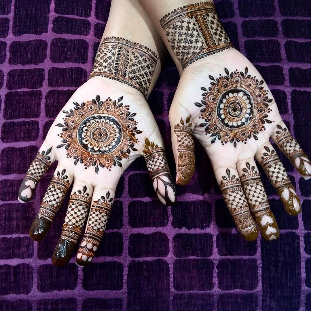 Navratri special mehndi design simple : नवरात्रि पर हाथों में लगाएं खूबसूरत  मेहंदी, देखें आसान और शानदार डिजाइन - Prakash News