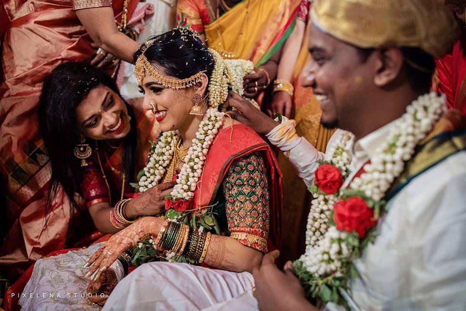 Stunning South Indian Bride In Chokers With Kanjeevaram Sarees | Blue silk  saree, South indian bride, Bridal sarees south indian