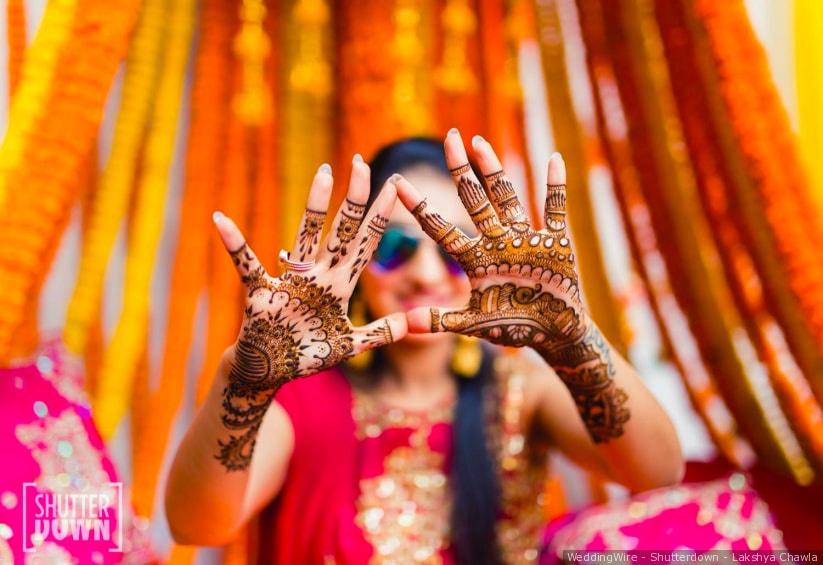 Trimurti EVENT - Mehndi poses by these gorgeous brides is... | Facebook