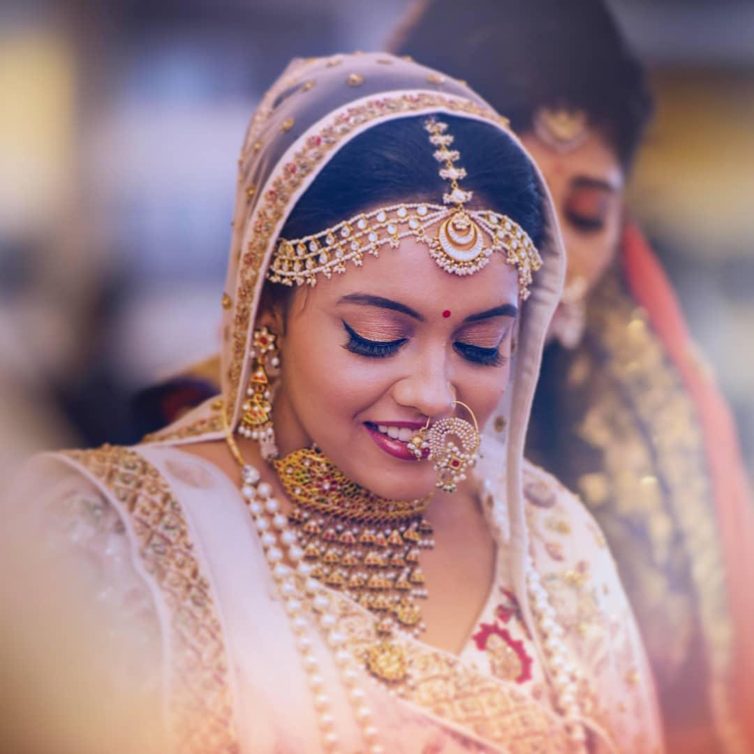 10 Stellar Nethi Chutti Bridal Designs For The True South Indian Look