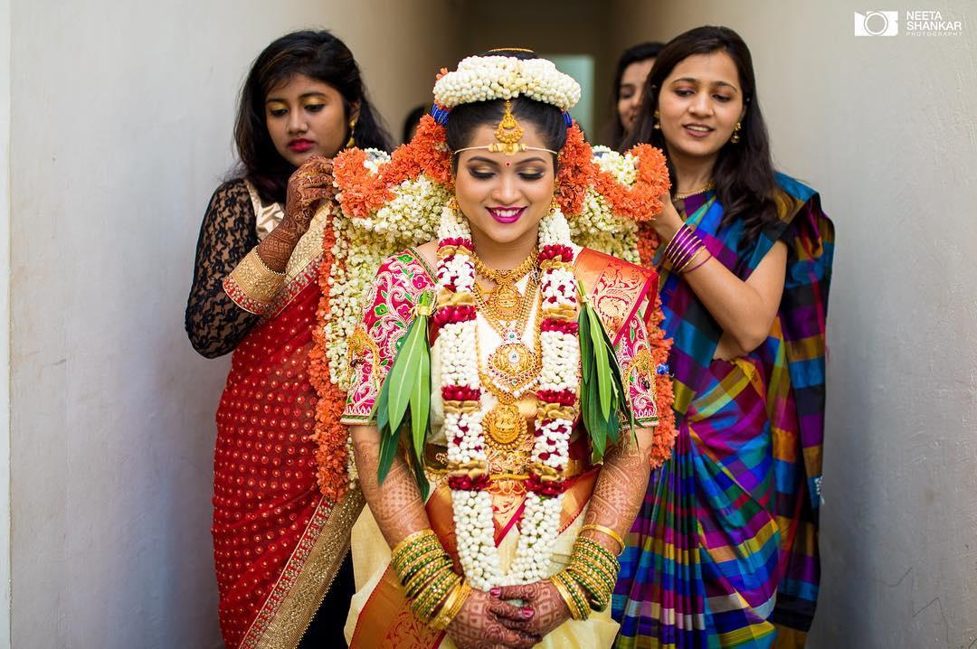 Pink goldden khada dupatta | Khada dupatta, Bride beauty, Bridal couture