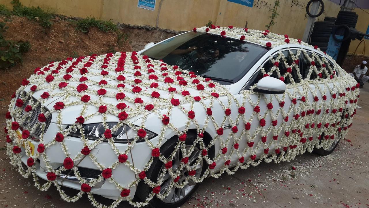 Use These Car Decor Ideas to Make Your Bride s Ride Home Special
