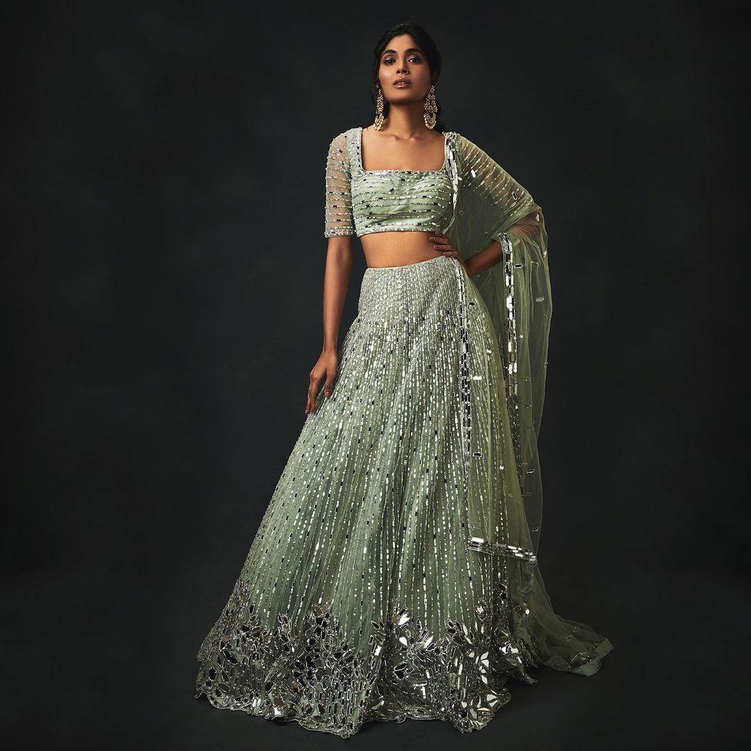 Brides These Light-Weight Lehengas Are The BEST Outfit For Your Summer  Wedding | WeddingBazaar