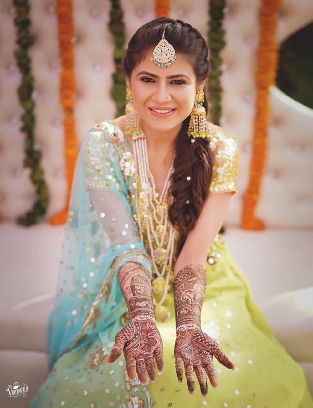 23 Simple And Cute Hairstyles For Mehndi Function This Season