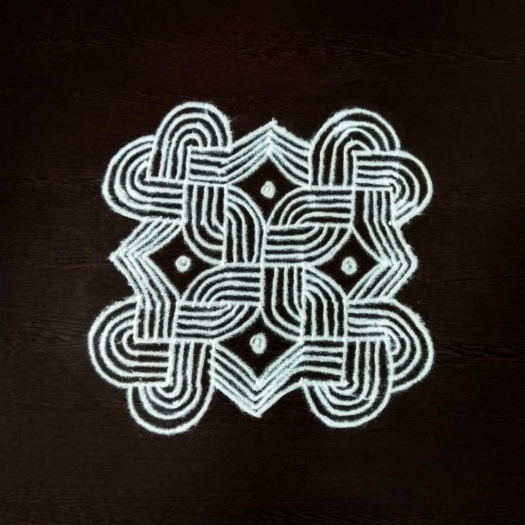 10 Beautiful Pulli Kolam Images For Stunning Wedding Decor